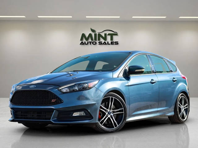 2018 Ford Focus ST FWD photo