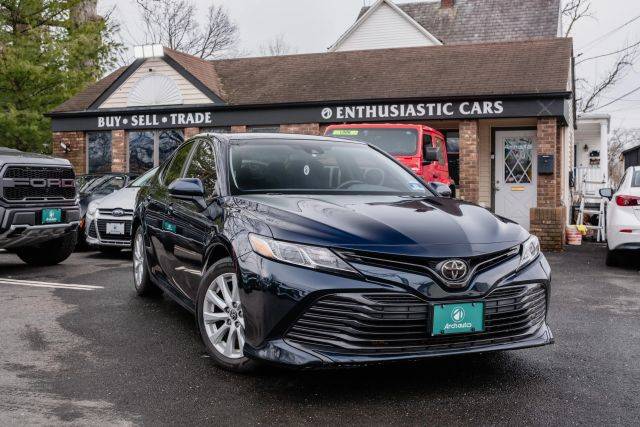 2018 Toyota Camry LE FWD photo