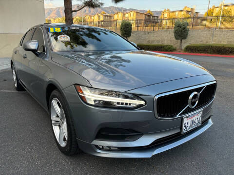 2018 Volvo S90 Momentum FWD photo