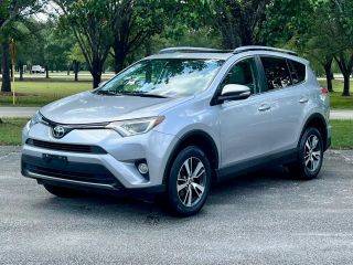 2017 Toyota RAV4 XLE FWD photo