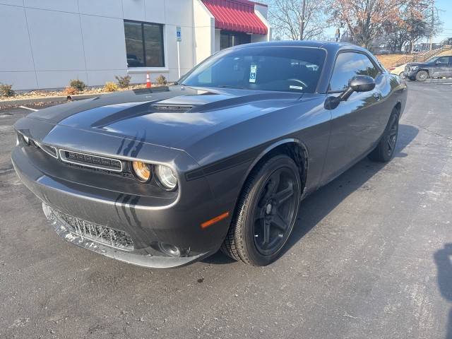 2018 Dodge Challenger SXT RWD photo