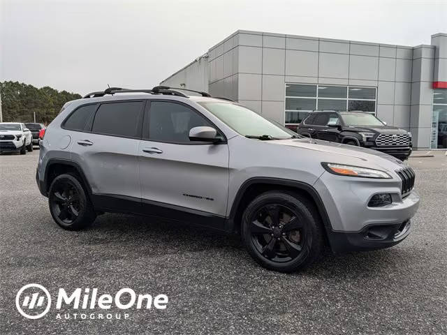 2018 Jeep Cherokee Latitude FWD photo