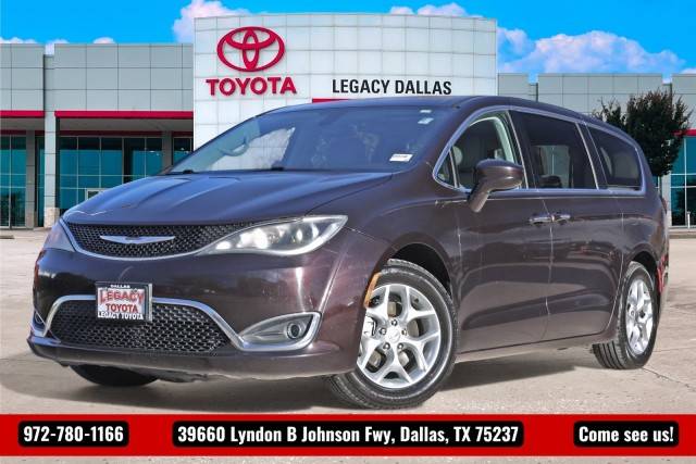 2018 Chrysler Pacifica Minivan Touring Plus FWD photo