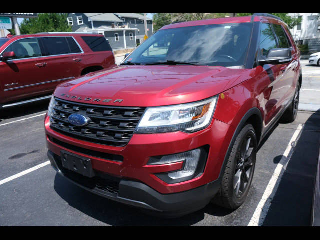 2017 Ford Explorer XLT 4WD photo