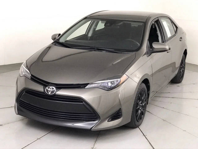 2018 Toyota Corolla LE FWD photo