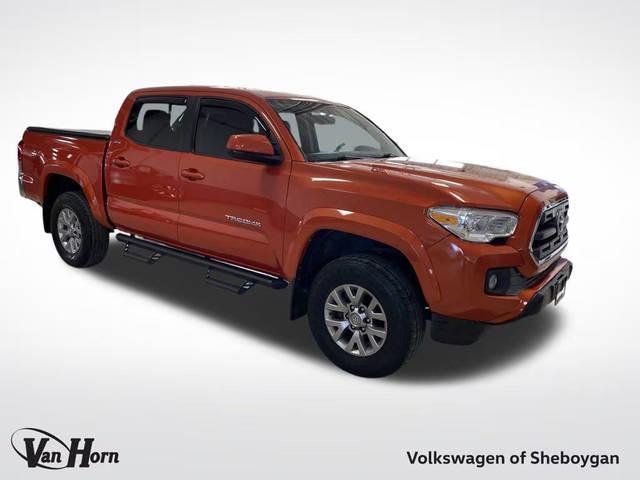 2017 Toyota Tacoma SR5 4WD photo