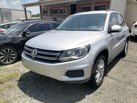 2017 Volkswagen Tiguan  FWD photo