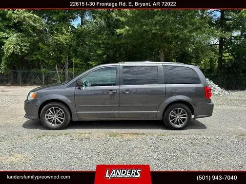 2017 Dodge Grand Caravan SXT FWD photo