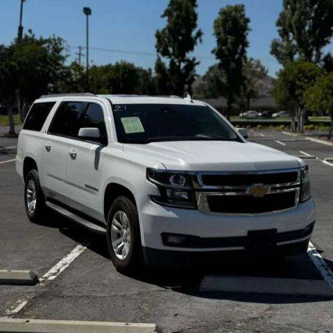 2017 Chevrolet Suburban LT RWD photo