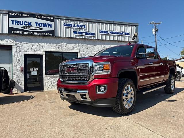 2018 GMC Sierra 2500HD Denali 4WD photo
