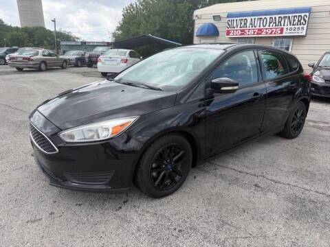 2017 Ford Focus SE FWD photo