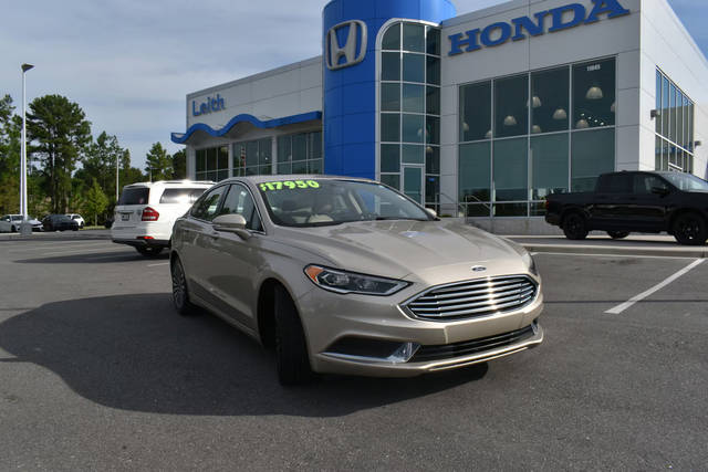 2018 Ford Fusion SE FWD photo