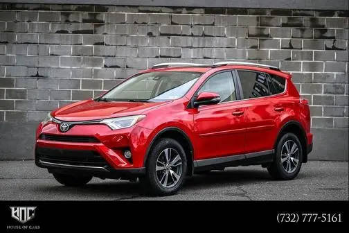 2017 Toyota RAV4 XLE AWD photo