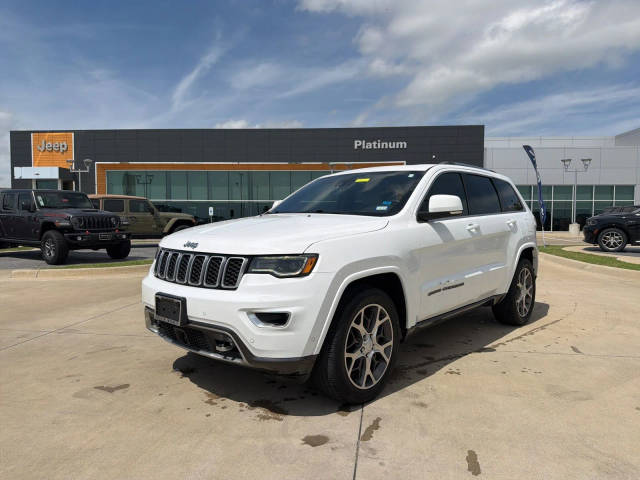 2018 Jeep Grand Cherokee Sterling Edition RWD photo