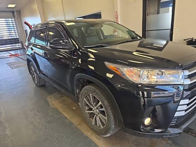 2017 Toyota Highlander XLE AWD photo