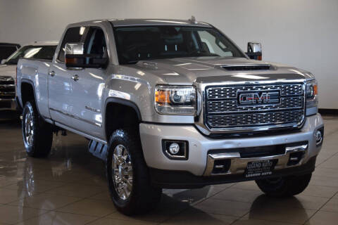 2018 GMC Sierra 2500HD Denali 4WD photo