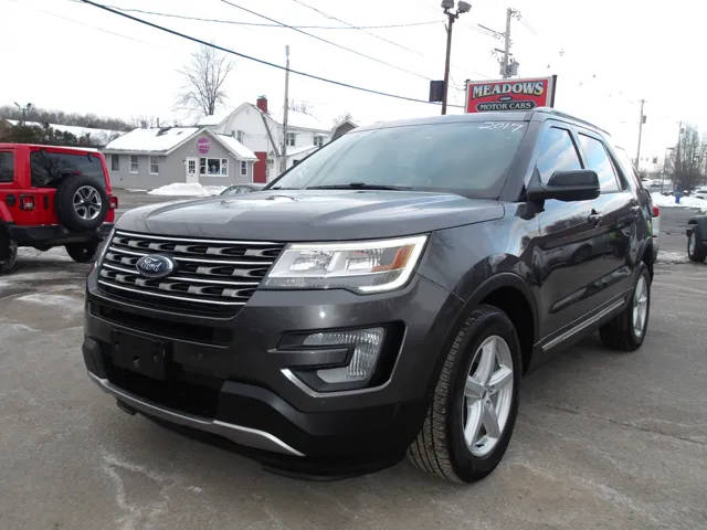 2017 Ford Explorer XLT 4WD photo