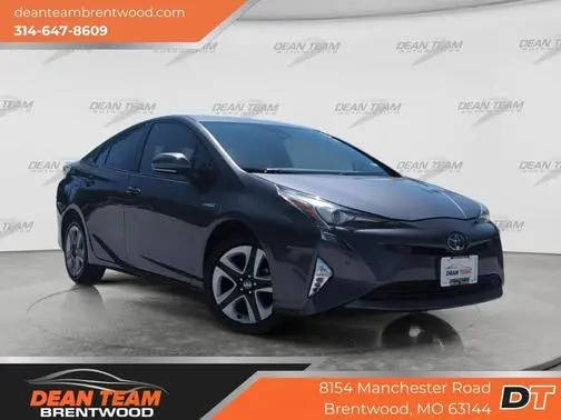 2017 Toyota Prius Three Touring FWD photo