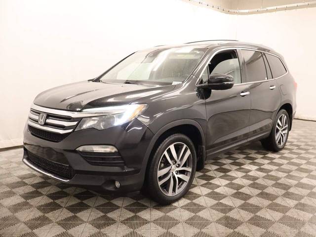 2017 Honda Pilot Touring AWD photo