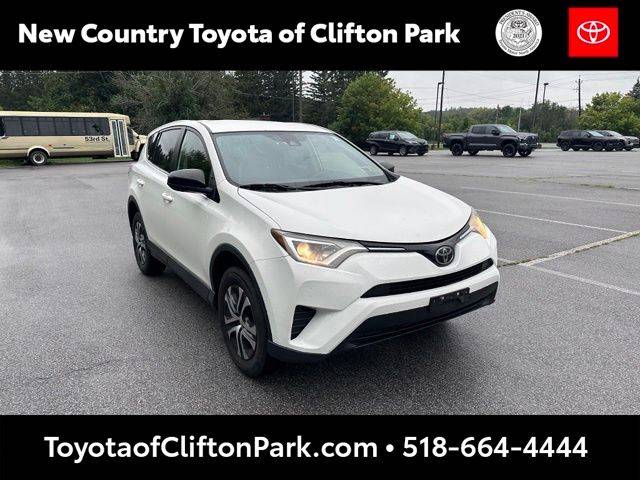 2018 Toyota RAV4 LE AWD photo