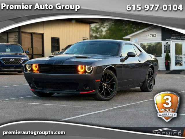 2018 Dodge Challenger SXT RWD photo