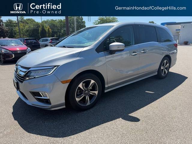 2018 Honda Odyssey Touring FWD photo