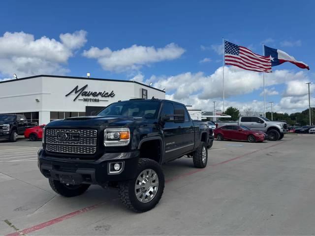 2018 GMC Sierra 2500HD Denali 4WD photo