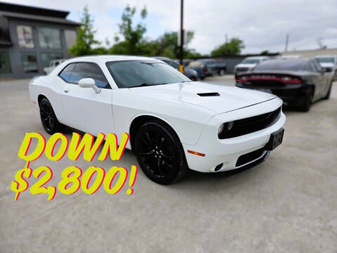 2018 Dodge Challenger SXT RWD photo