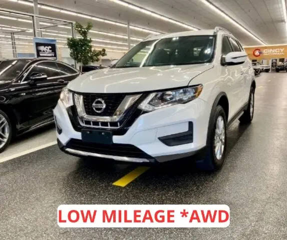 2017 Nissan Rogue SV AWD photo