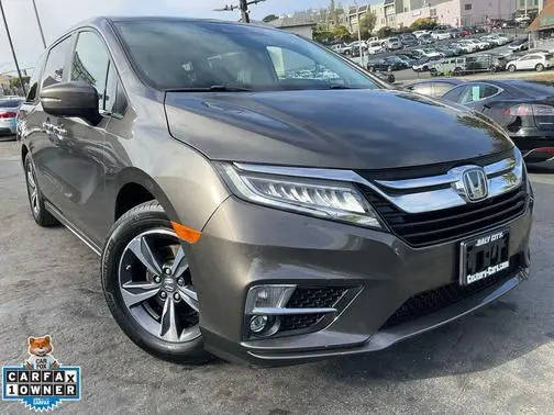 2018 Honda Odyssey Touring FWD photo