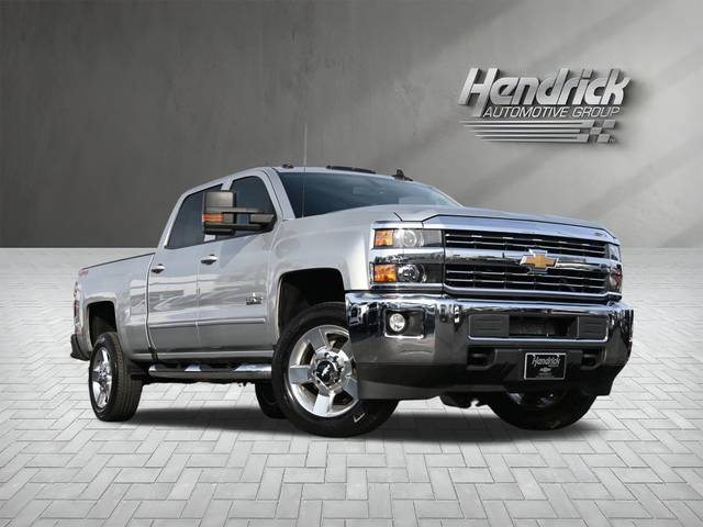 2018 Chevrolet Silverado 2500HD LT 4WD photo