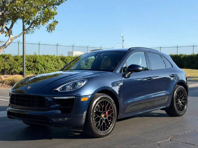 2018 Porsche Macan GTS AWD photo