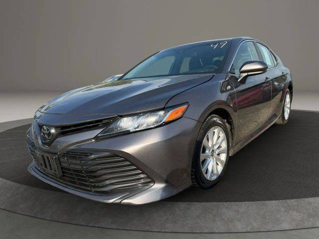 2018 Toyota Camry LE FWD photo