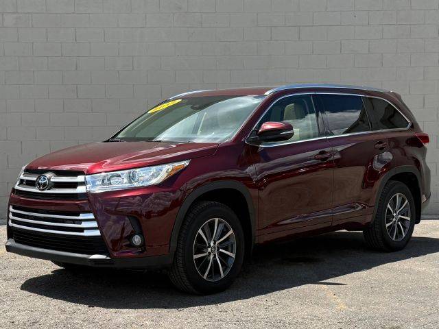 2017 Toyota Highlander XLE AWD photo