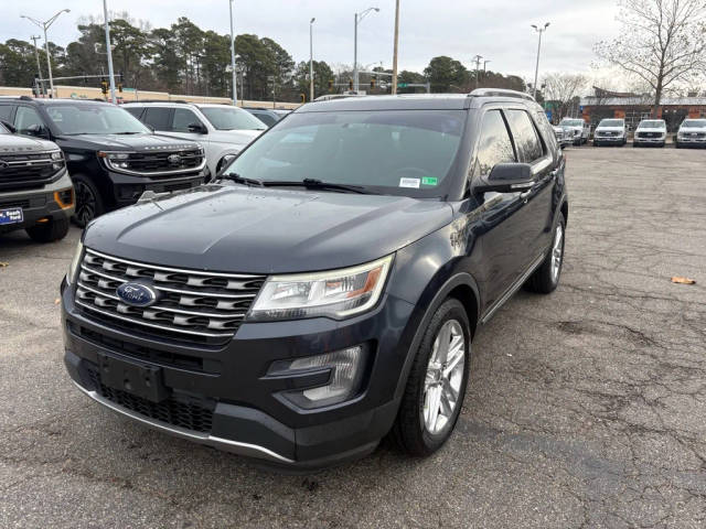 2017 Ford Explorer XLT FWD photo