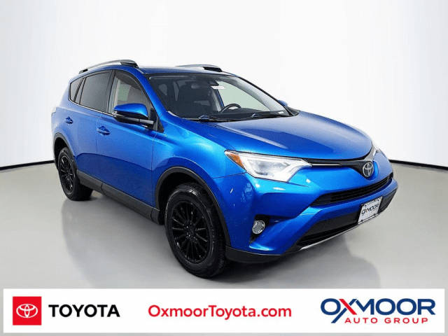 2017 Toyota RAV4 XLE AWD photo