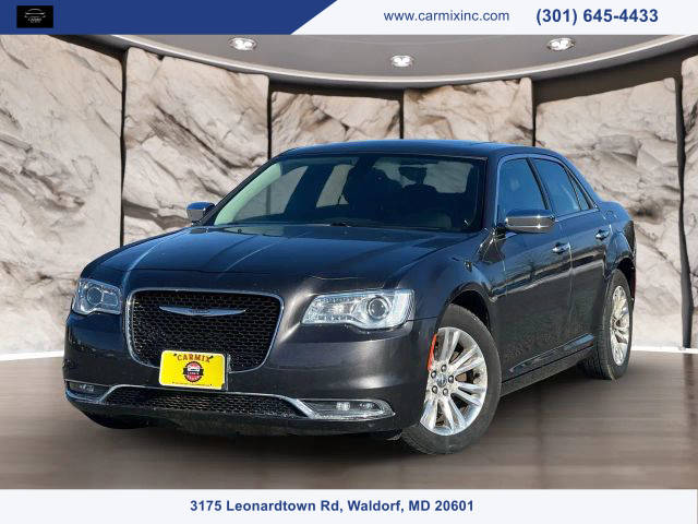 2016 Chrysler 300 300C RWD photo