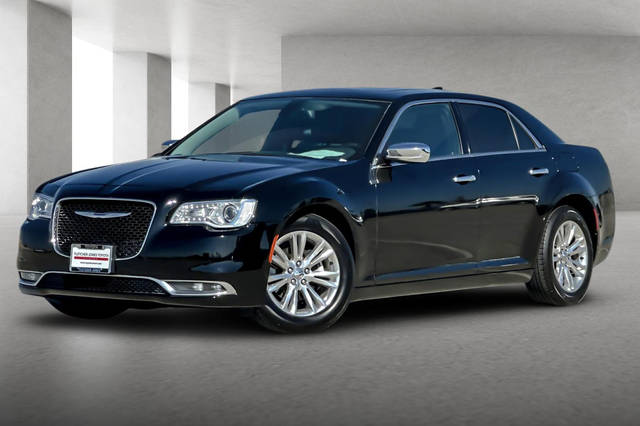 2016 Chrysler 300 300C RWD photo