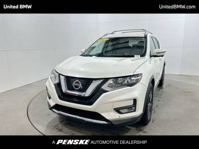 2017 Nissan Rogue SL FWD photo