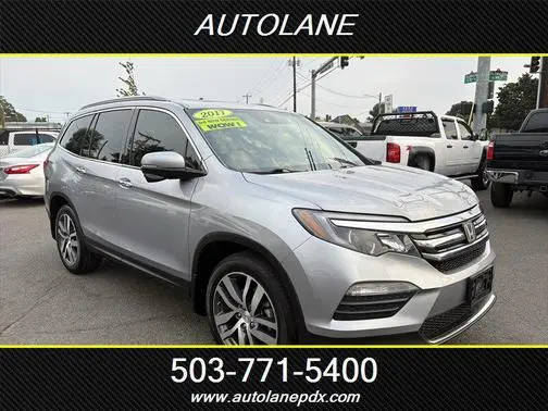 2017 Honda Pilot Touring FWD photo