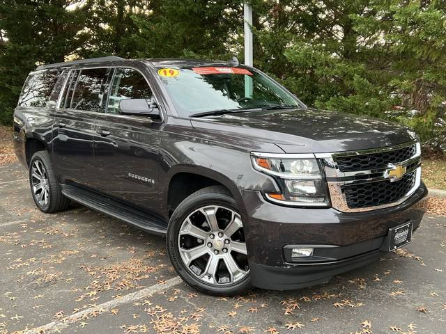 2018 Chevrolet Suburban LT 4WD photo