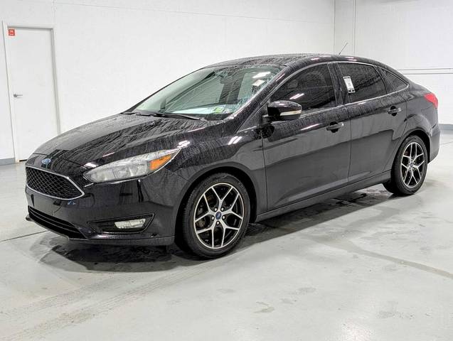 2017 Ford Focus SEL FWD photo