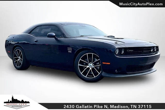 2017 Dodge Challenger 392 Hemi Scat Pack Shaker RWD photo