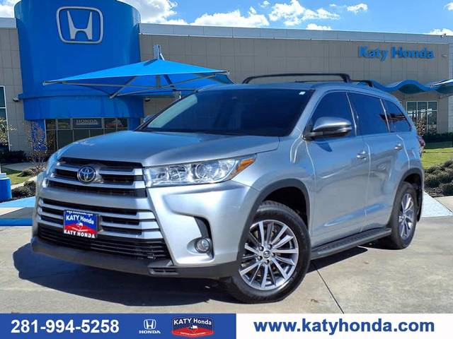 2017 Toyota Highlander XLE FWD photo