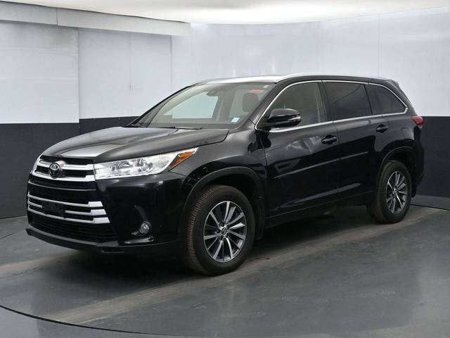 2017 Toyota Highlander XLE AWD photo