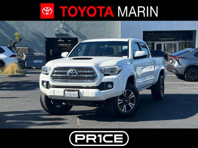 2017 Toyota Tacoma TRD Sport 4WD photo