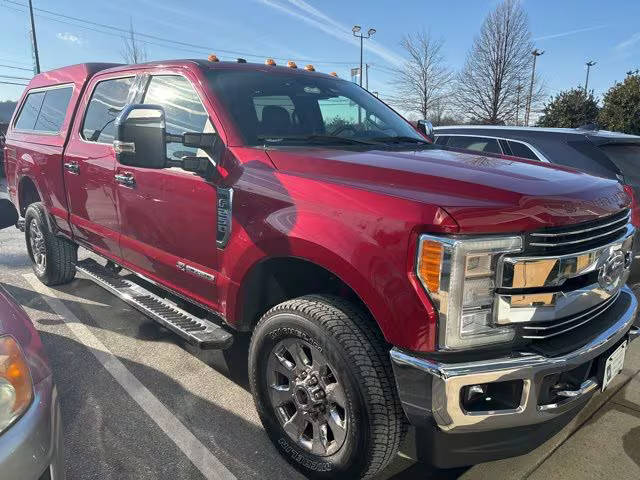 2017 Ford F-250 Super Duty Lariat 4WD photo