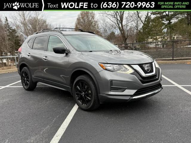 2017 Nissan Rogue SV AWD photo