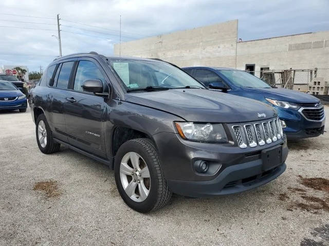 2015 Jeep Compass Latitude 4WD photo