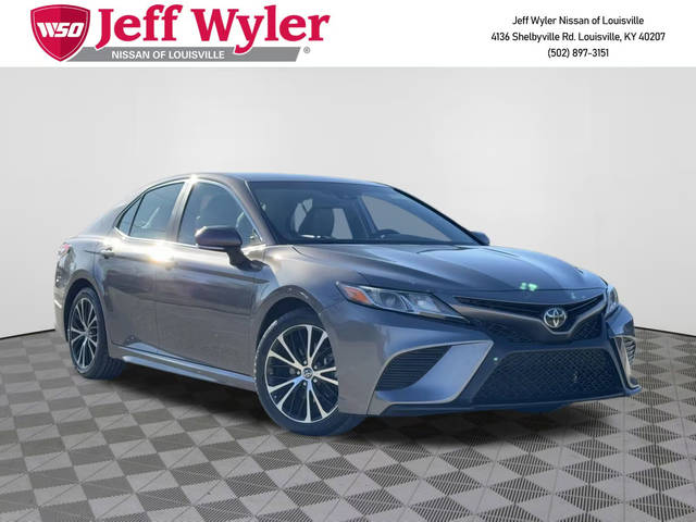 2018 Toyota Camry SE FWD photo